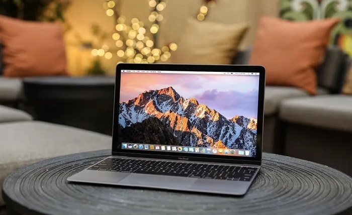 MacBook 12-inch (2017) with m7 Processor - A Review